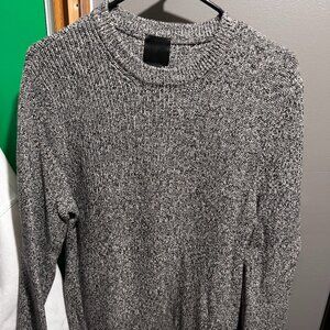 H&M grey sweater